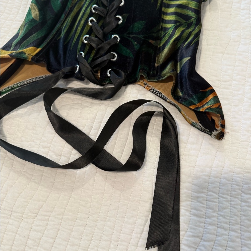 Tiger Print Corset Top with Black Straps - Picture 4 of 6
